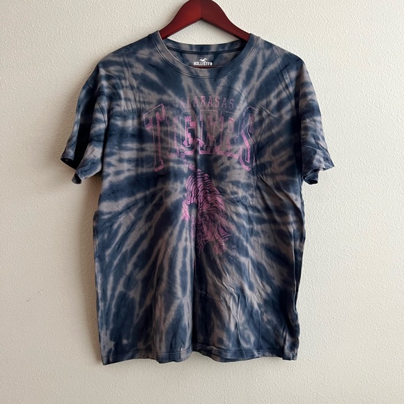 Hollister Tops - Hollister Oversized Tie Dye T-Shirt